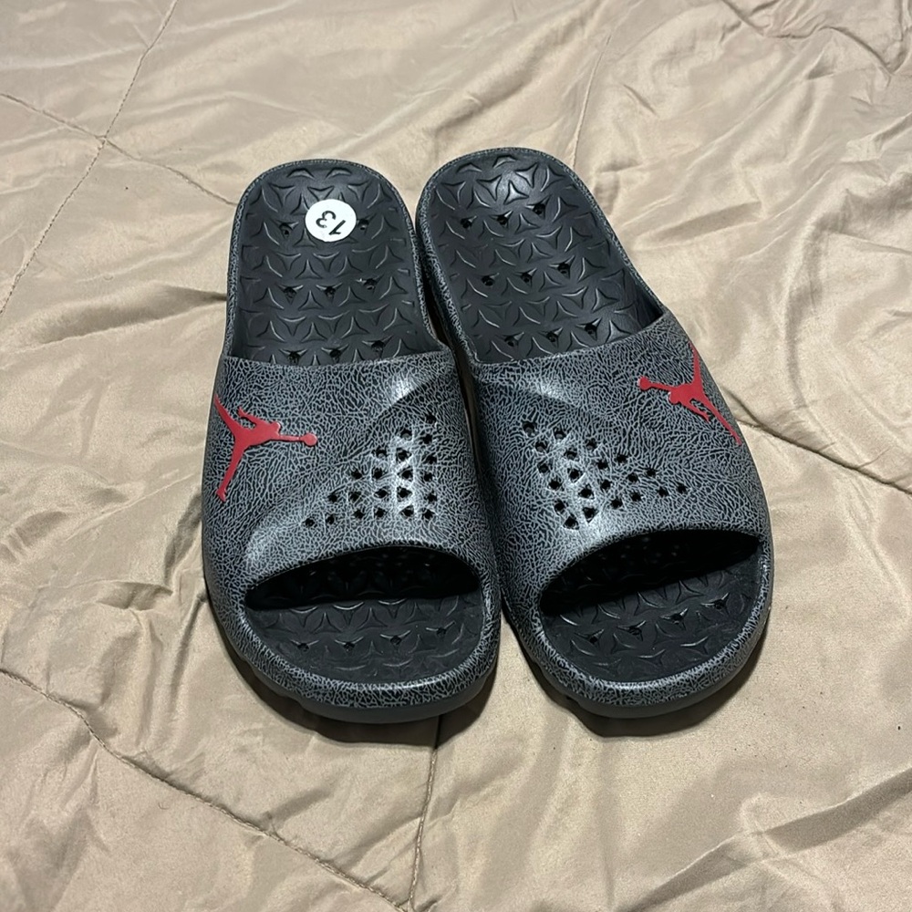 Men’s slide on shoes size 13